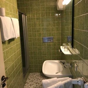 Standard Zimmer mit zwei Einzelbetten